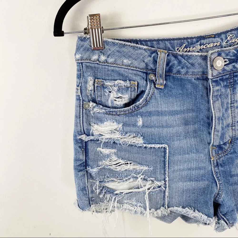American Eagle Outfitters aeo distressed