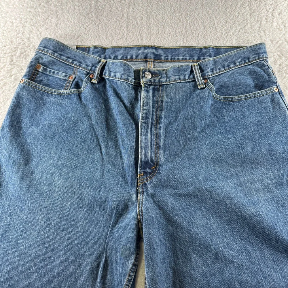 Levis seen like differ