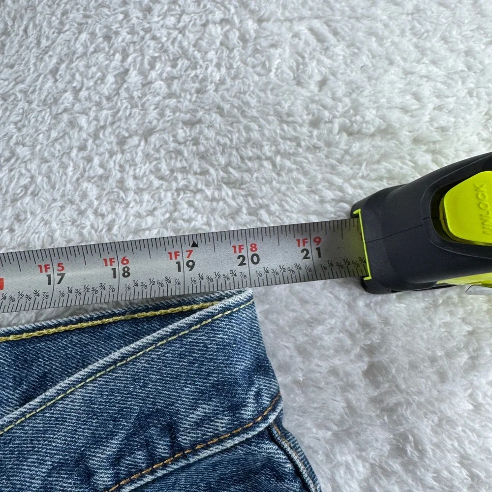 Levis provided tag