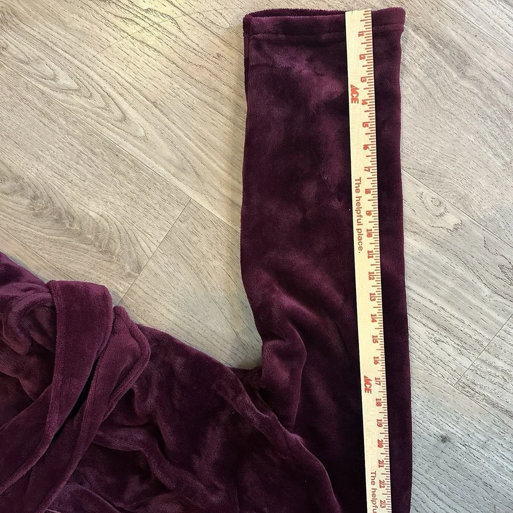 Victorias Secret Robe Plush Super Soft XL  Logo Imprint‎ Burgundy