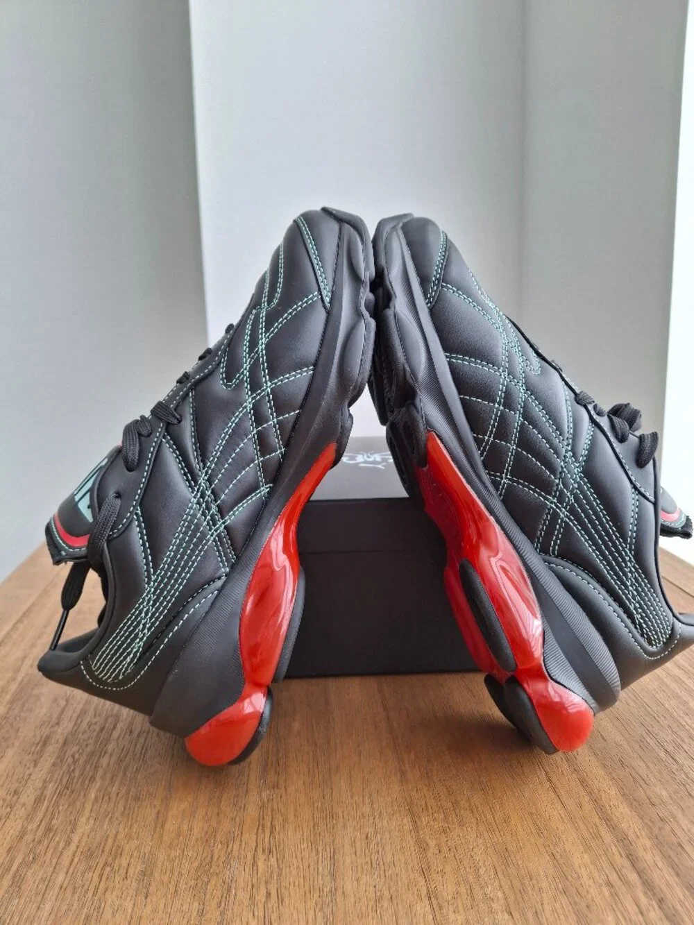 Puma sneakers box king