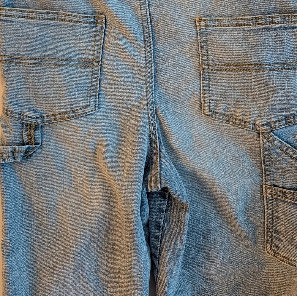OshKosh Bgosh features smoke