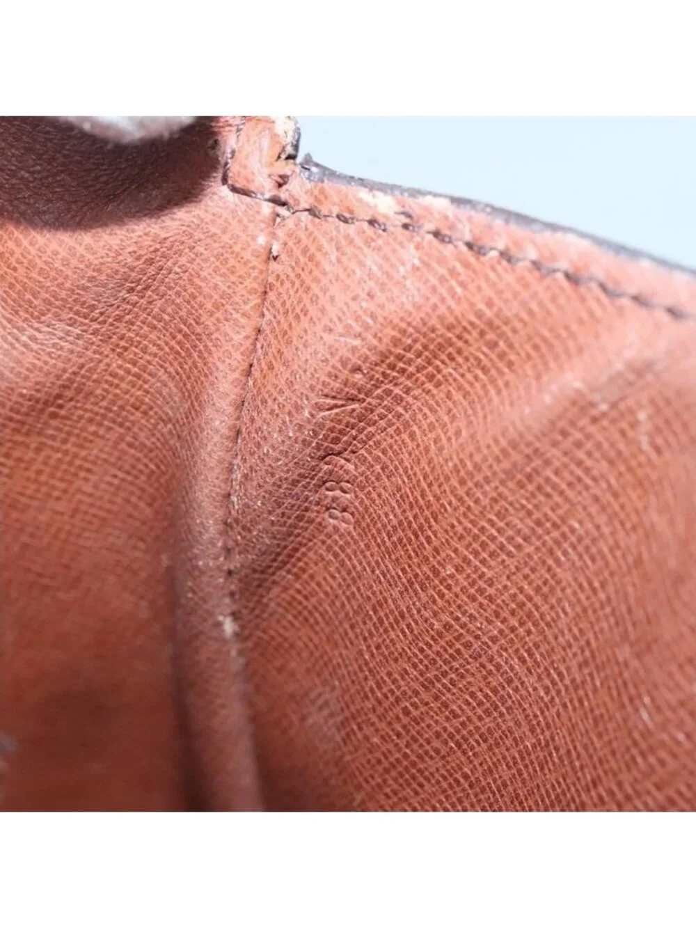 LOUIS VUITTON pre owned