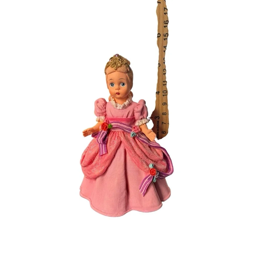 Alexander Doll Co. madame alexander