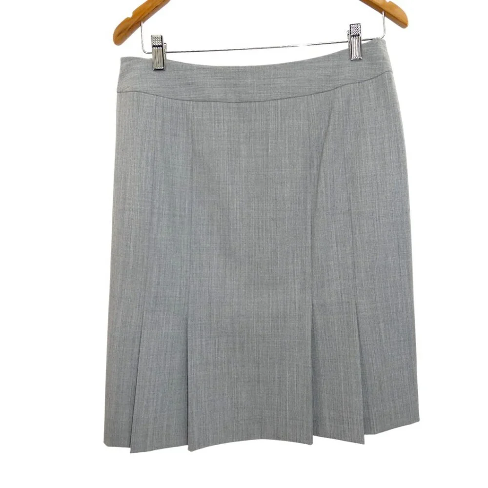 White House Black Market polished versatile