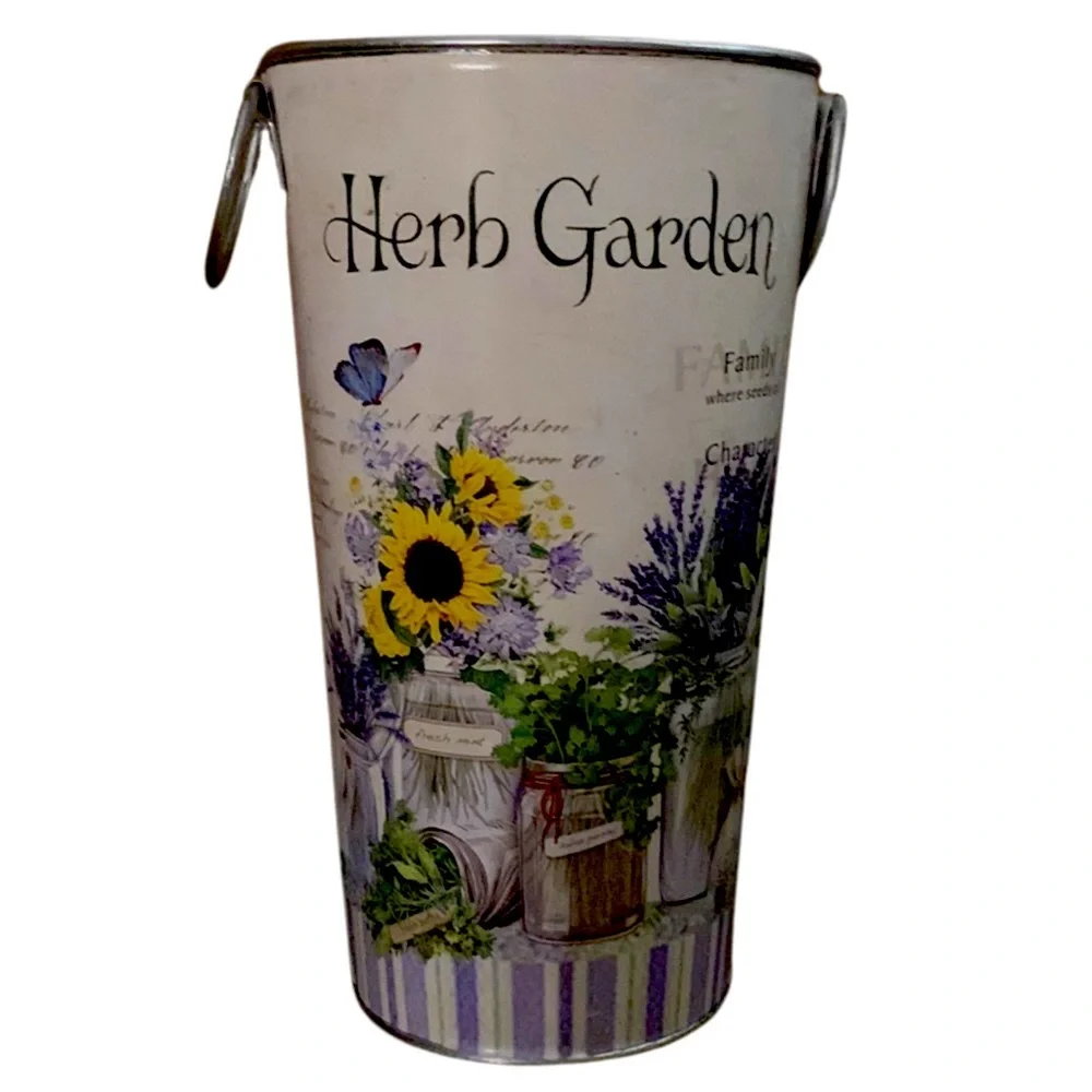 Rustic Tin vase with plastic‎ insert