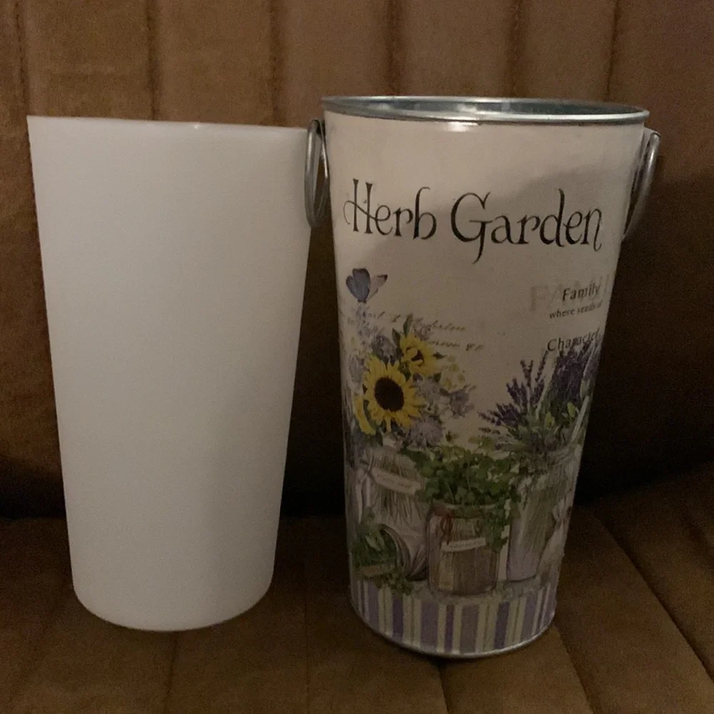 N/A tin flower