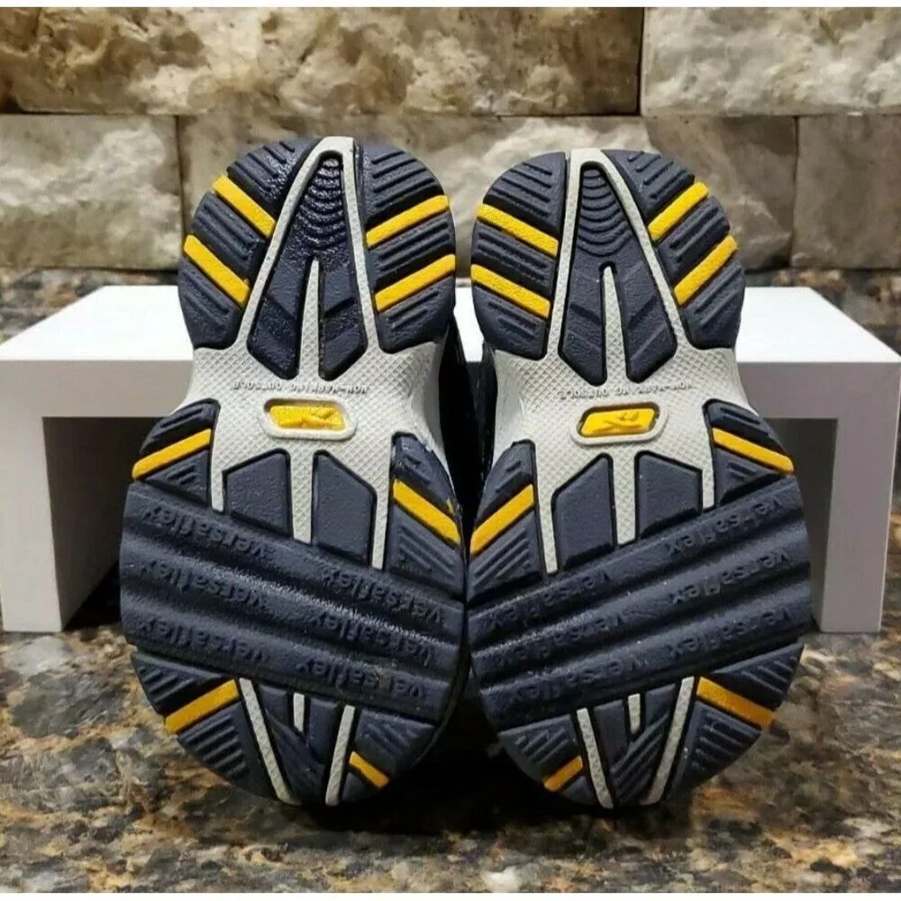 Reebok Toddlers Size 3 Blue and Gray