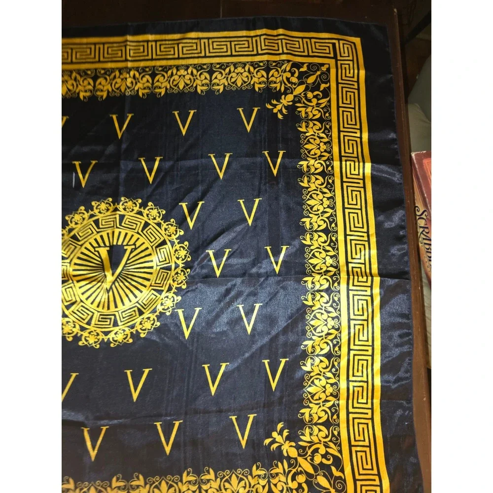 N/A elegant square