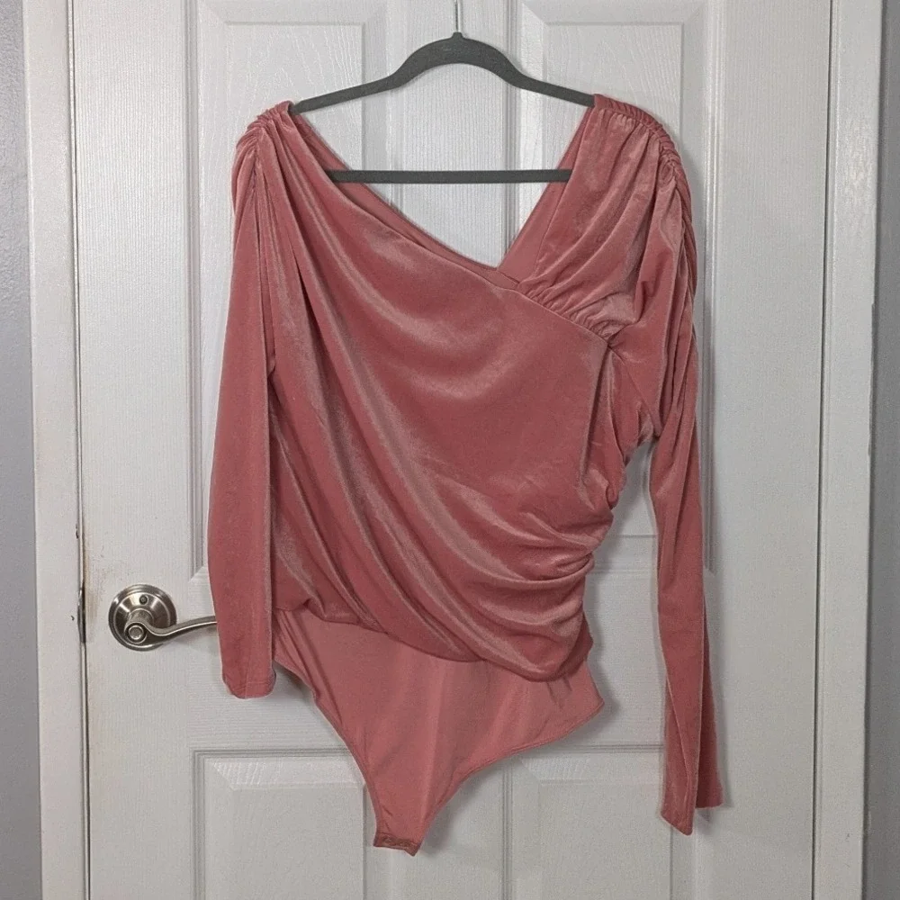 NWT Express Velvet Bodysuit Ruched‎ Long Sleeve V-Neck Party Top XL