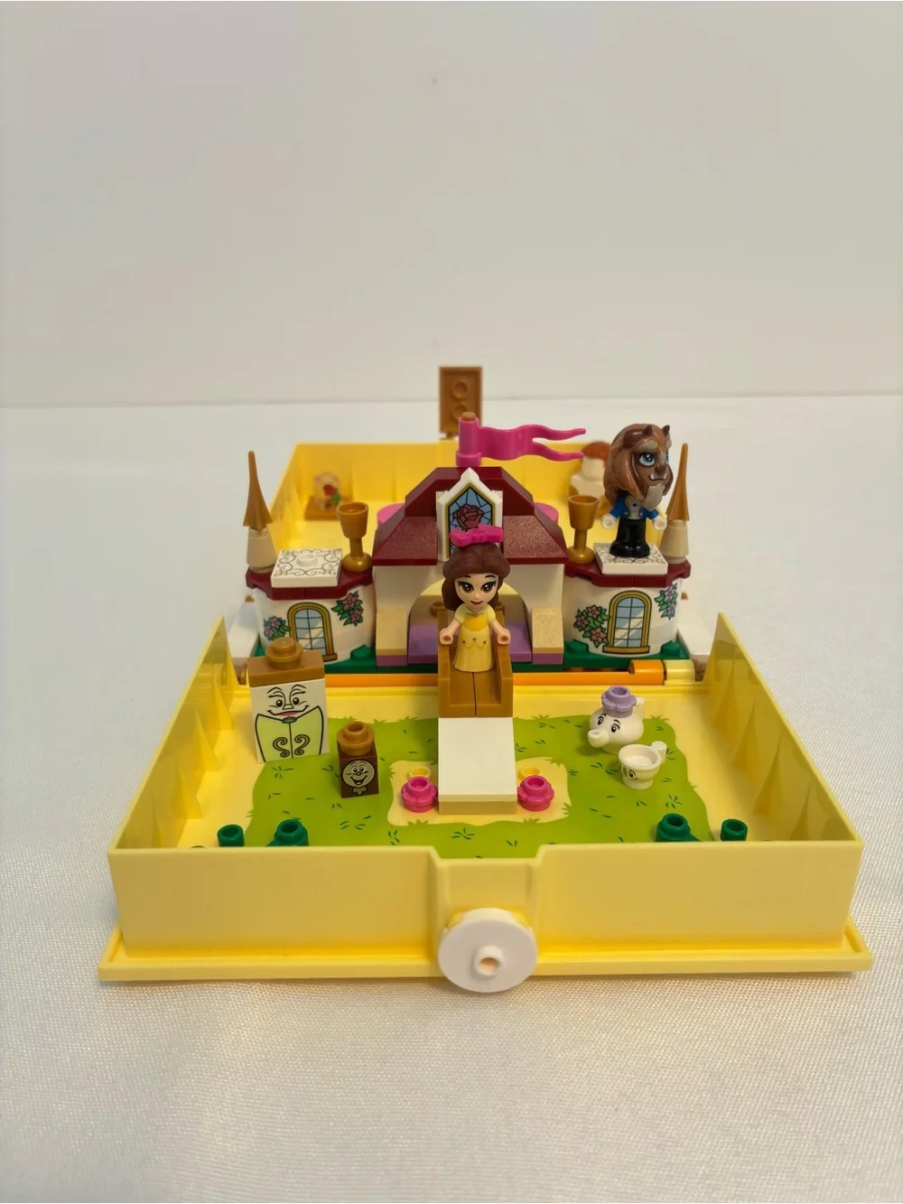 Lego set features