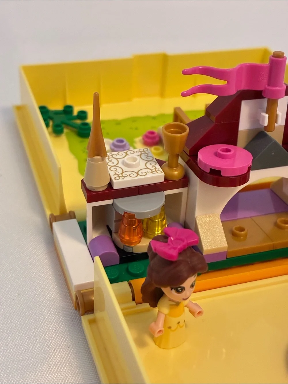 Lego set features