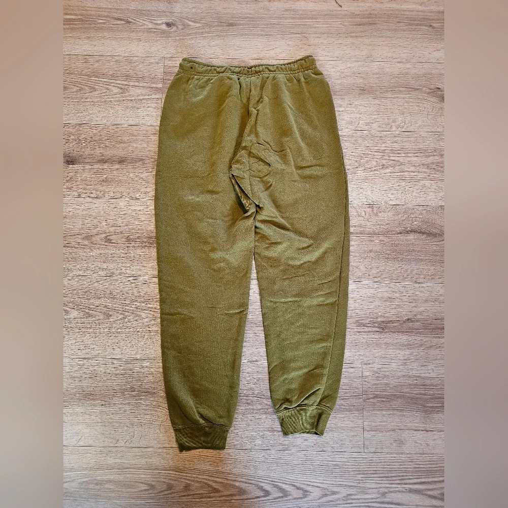 Nike comfortable olive