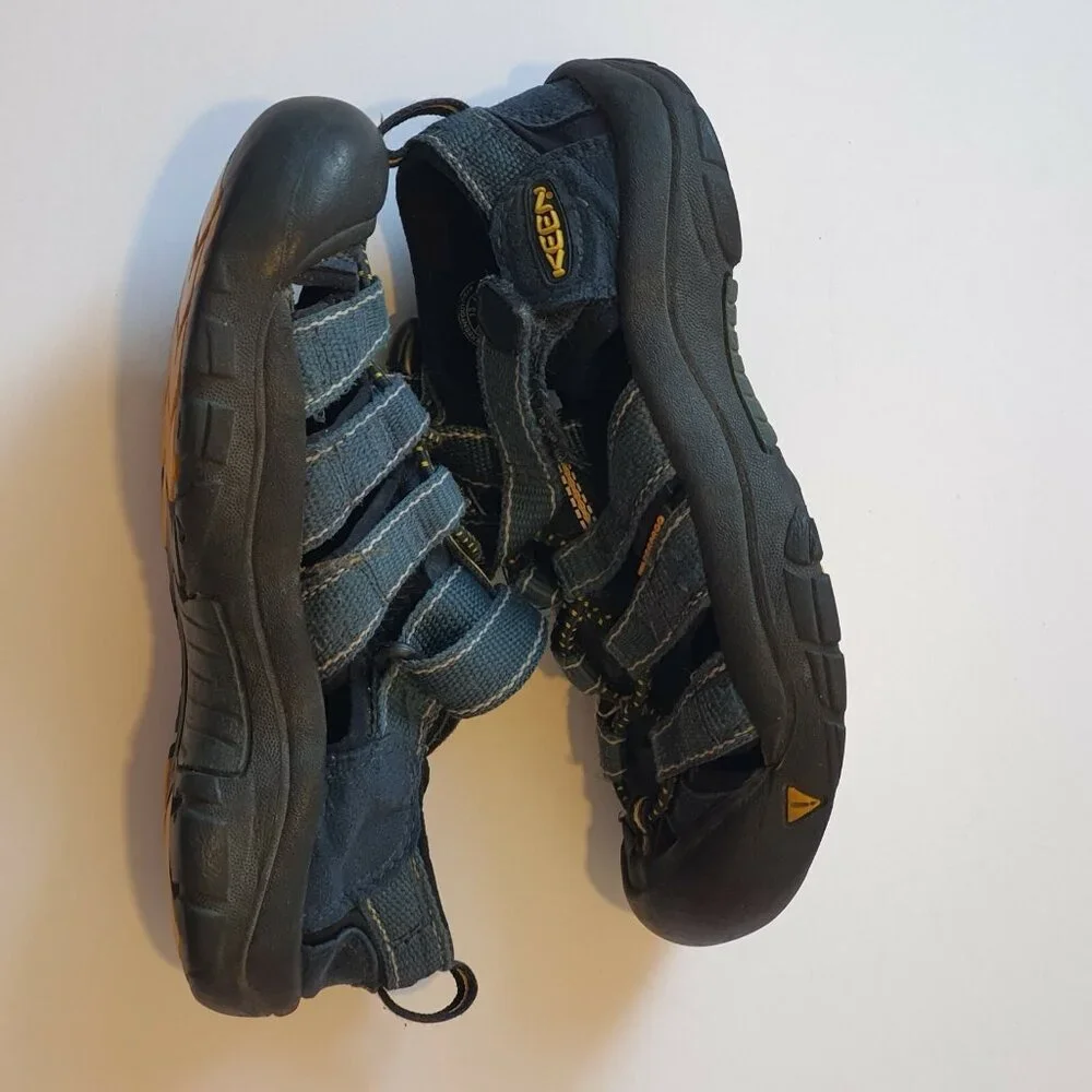 Keen Kids Newport Sandals Size 13 Blue Closed Toe Hiking Shoe Boy Girls Unisex‎