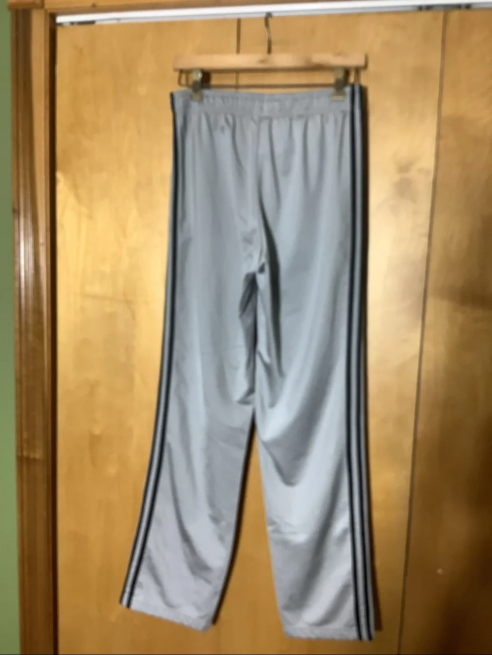 gray pants