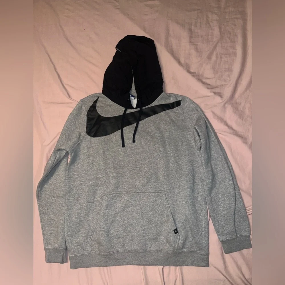 Nike pullover hoodie