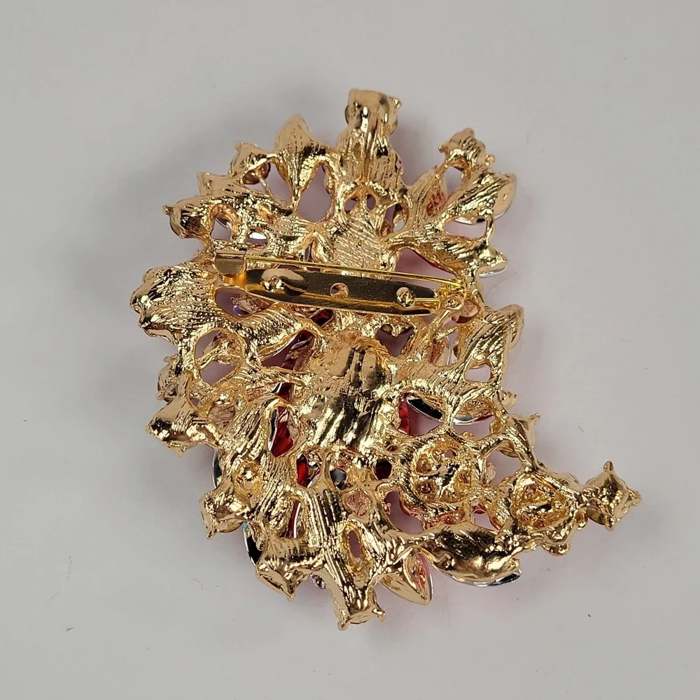 N/A ornate statement