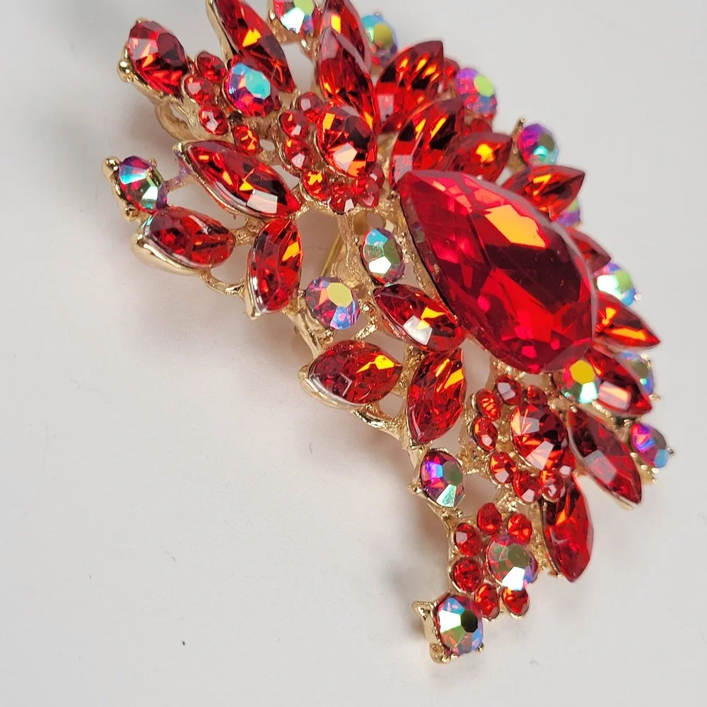 N/A ornate statement