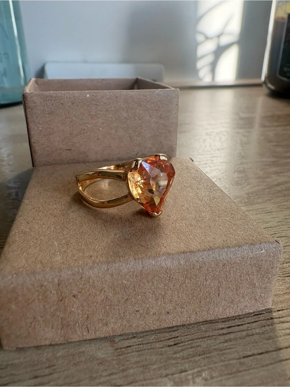 N/A elegant gold