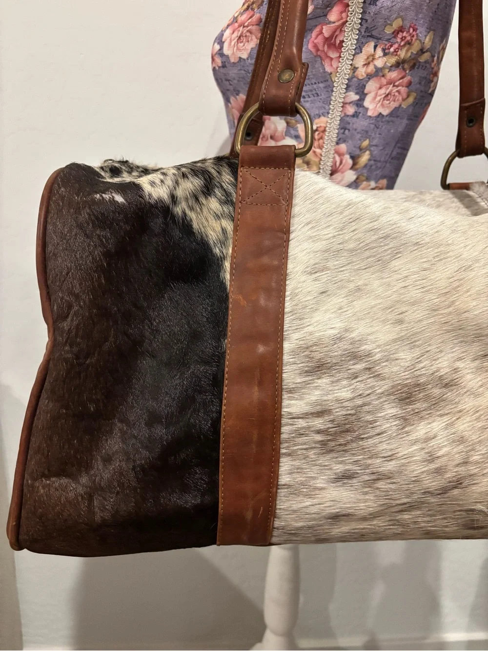 Genuinos Olmos stylish cowhide
