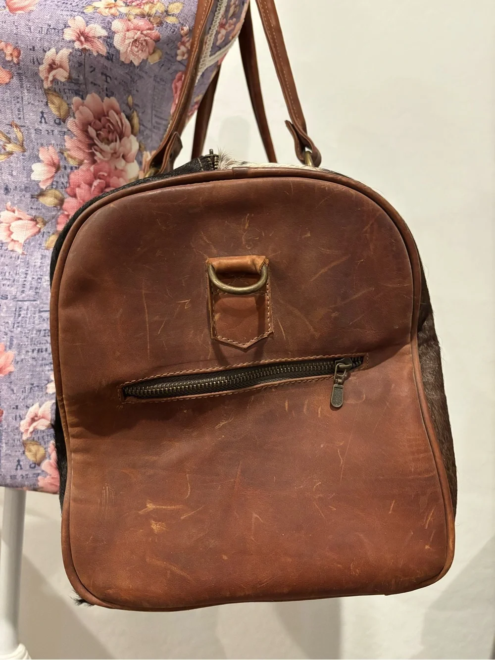 Genuinos Olmos stylish cowhide