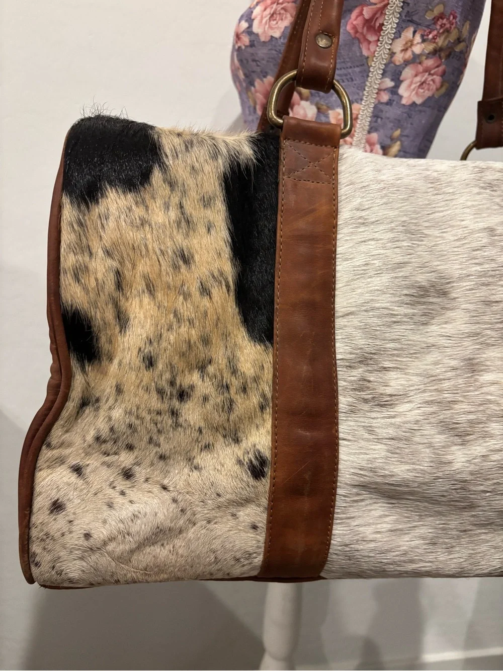 Genuinos Olmos stylish cowhide