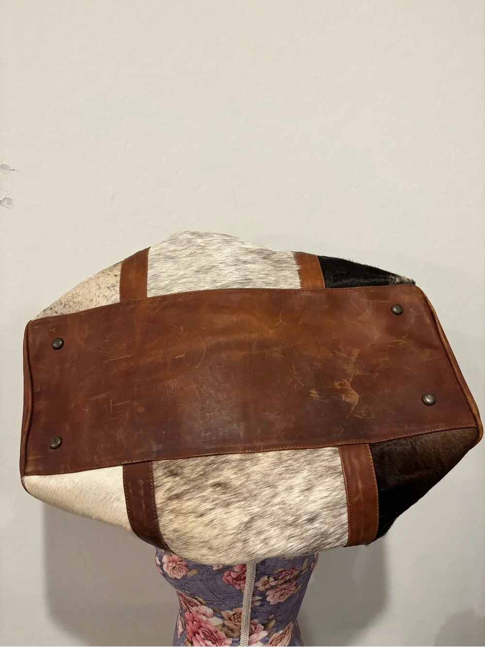Genuinos Olmos stylish cowhide