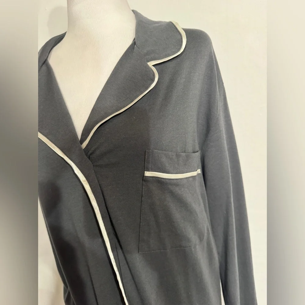 Banana Republic world trim production