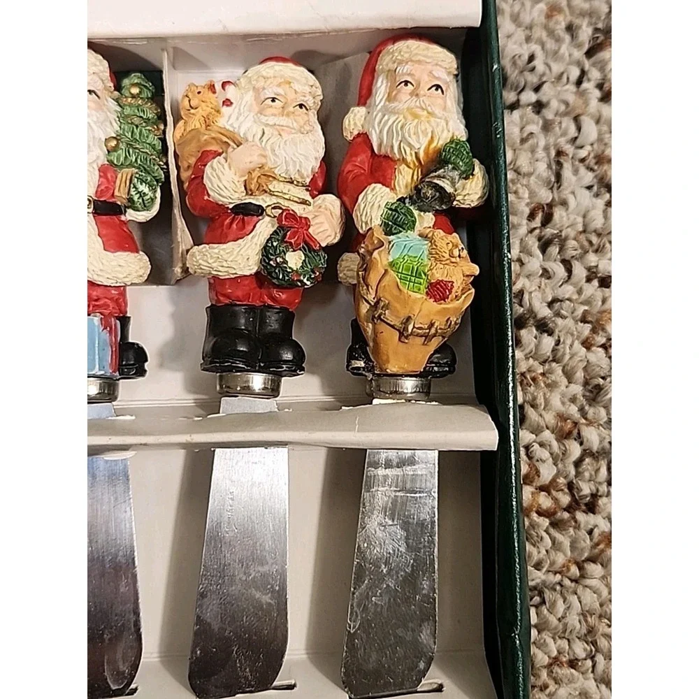 Set‎ of 4 Vintage 1995 Boston Warehouse Christmas Santa  Spreaders #12-128