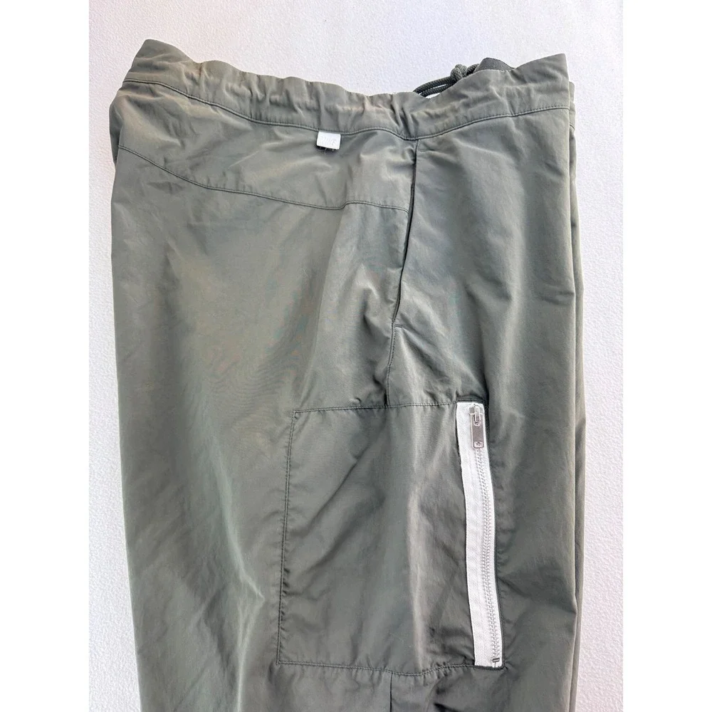 Nike men olive