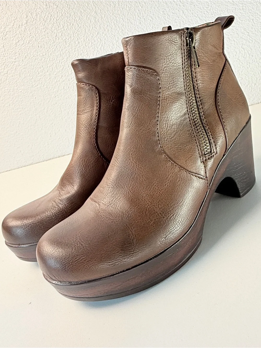Born brown leather
