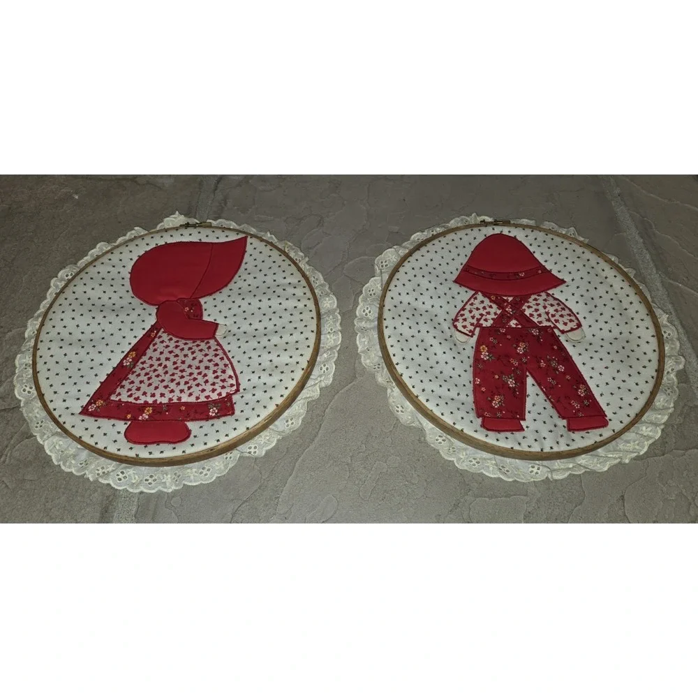 SET VINTAGE SUNBONNET SUE & OVERALL BILL Wall Art Hangings Embroidery Wood Hoops