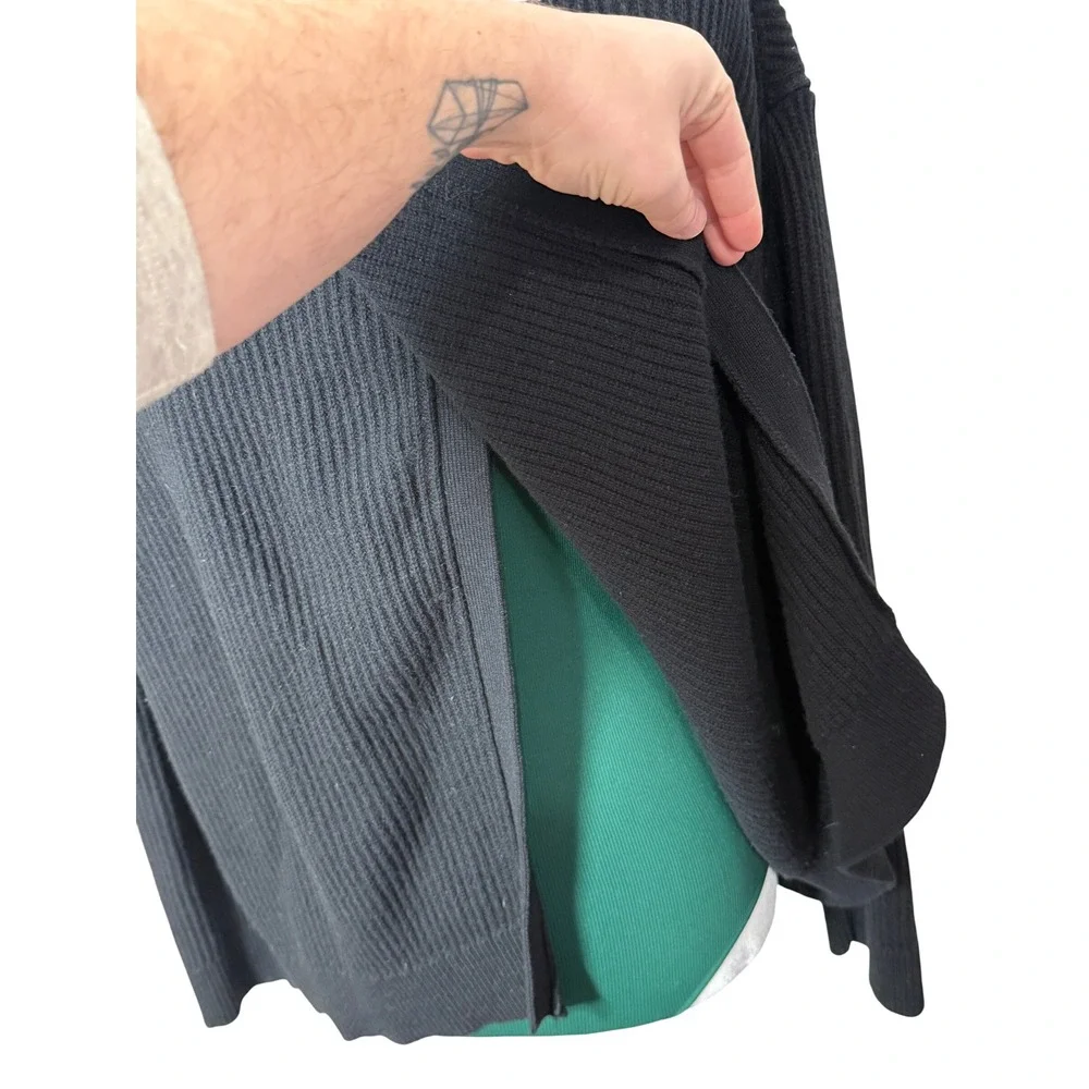 Vince black ribbed