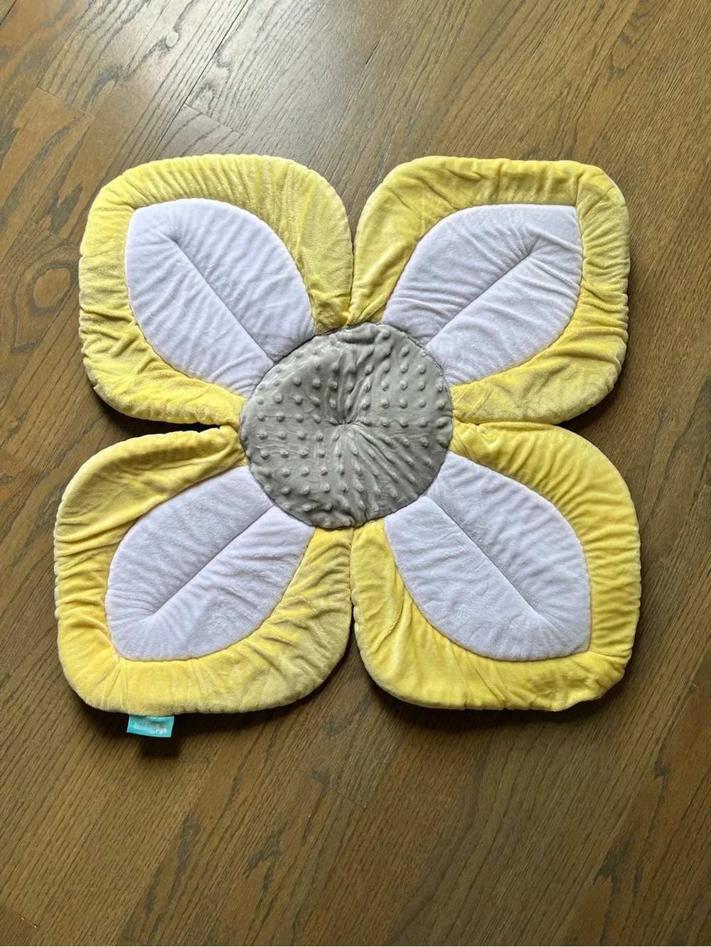 Lotus Plush Baby Bath Seat - Yellow & White