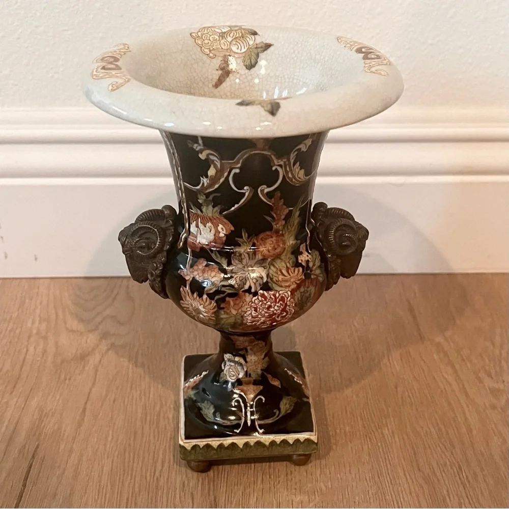 华容堂 Antique Chinese‎ Porcelain Hand Painted Black Vase Peony & Brass Goat Heads