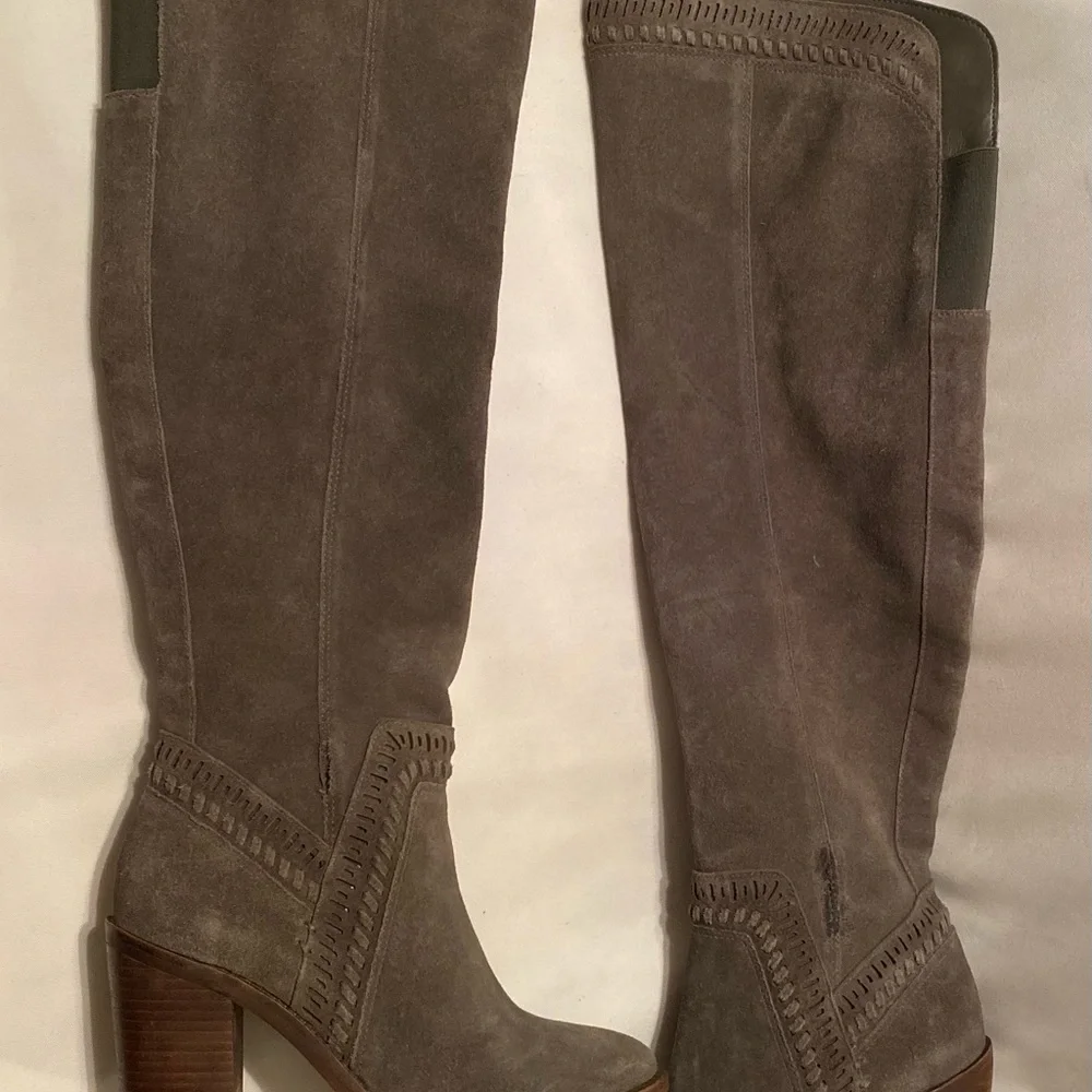 Vince Camuto beautiful women’s