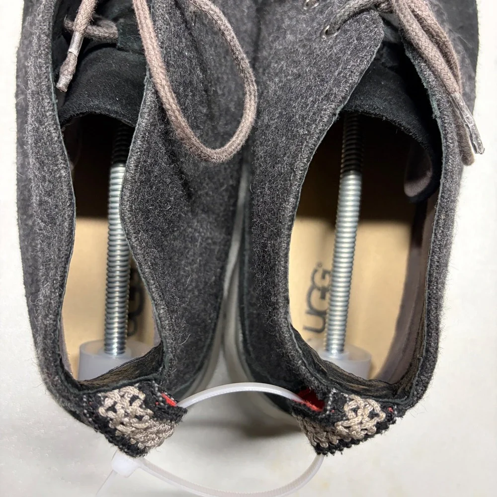 UGG feli hyperweave