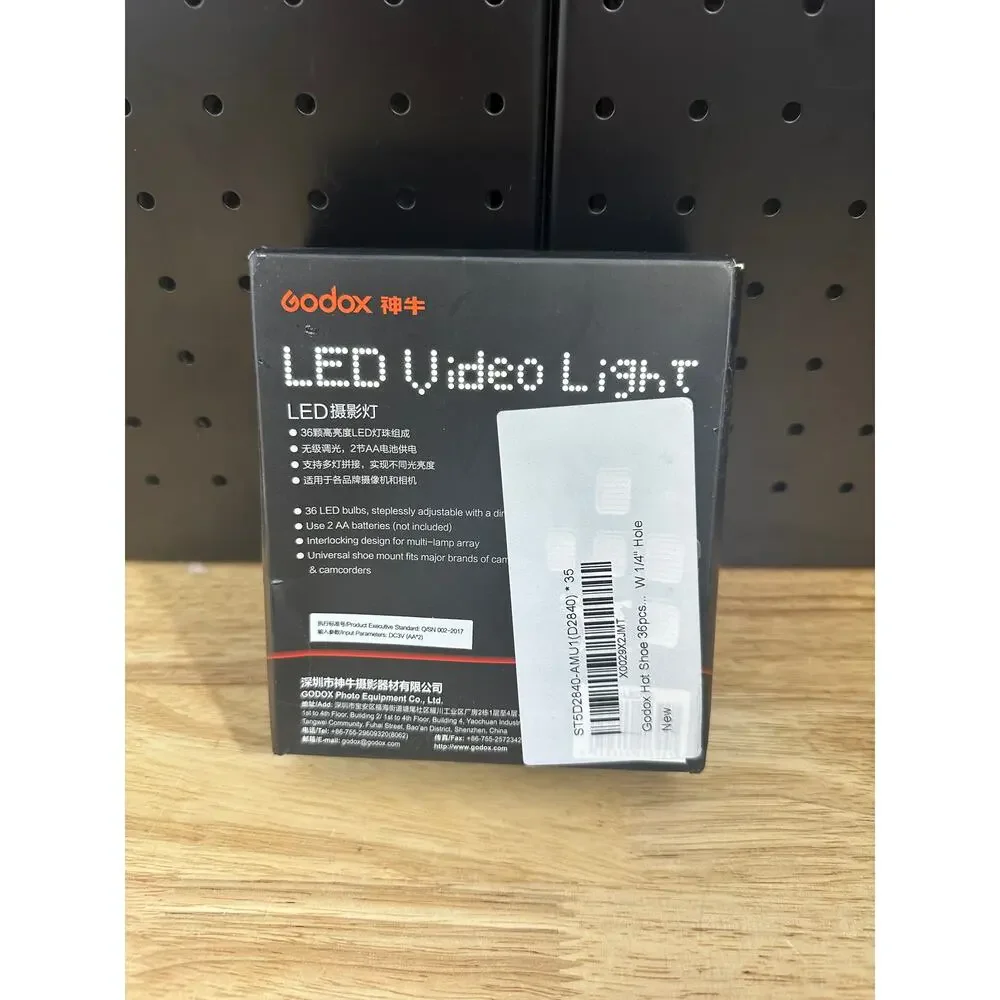 Godox led64 lightweight