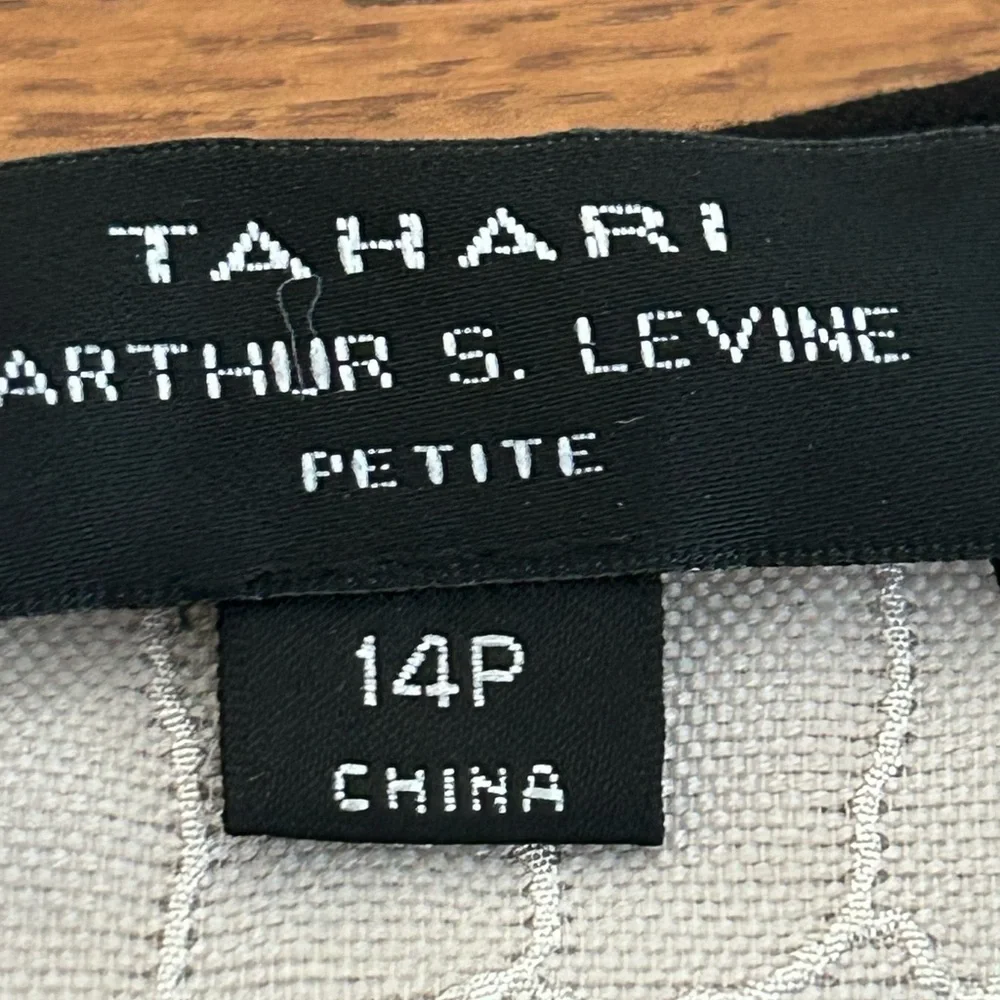 Tahari arthur levine