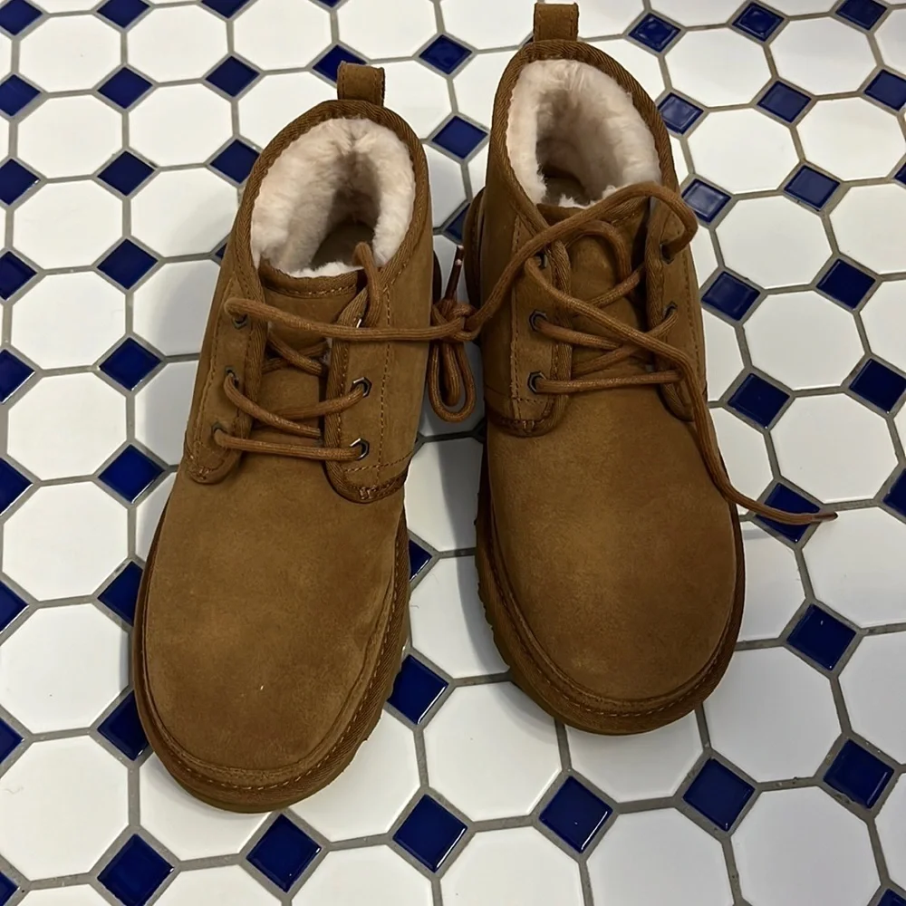 UGG stylish warm
