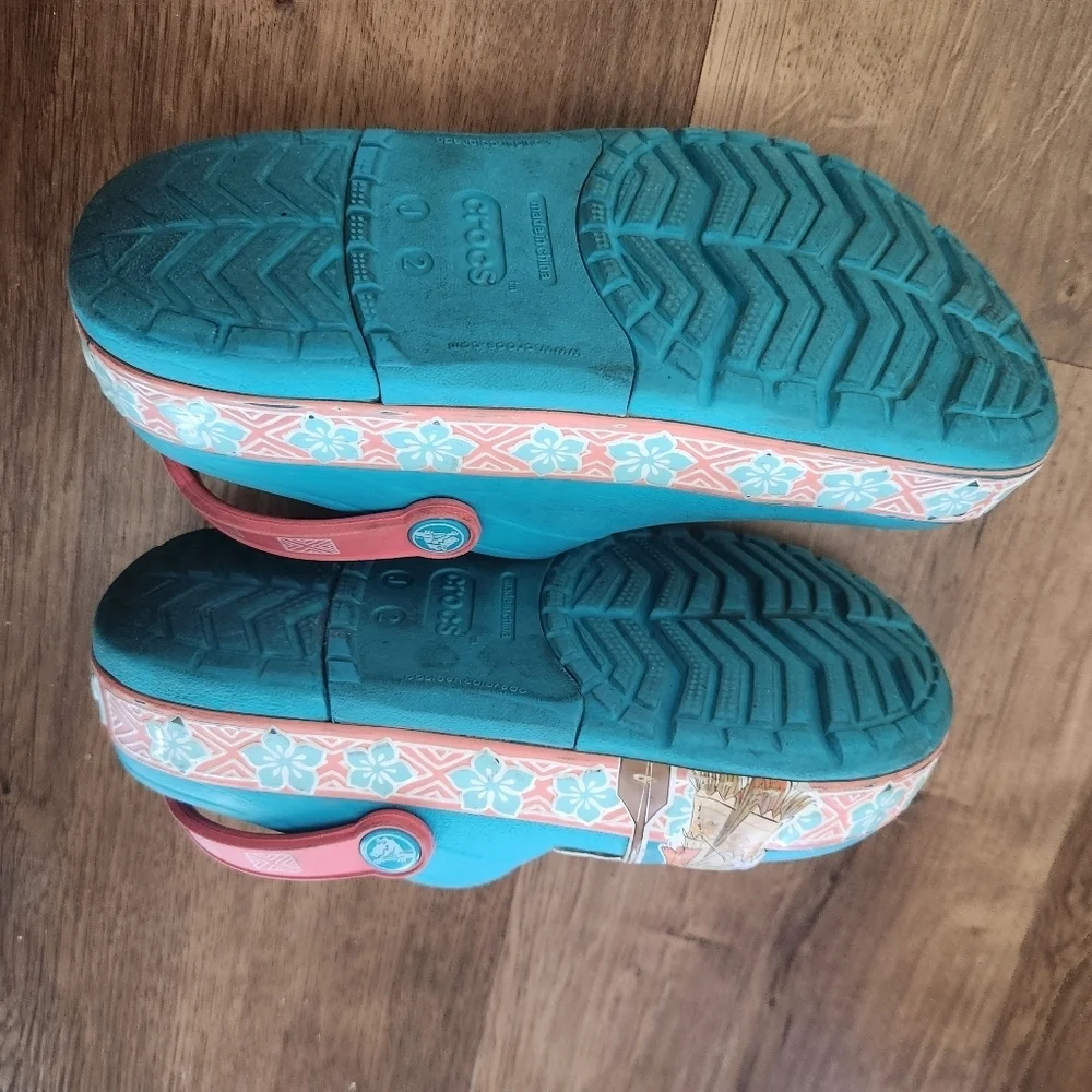 CROCS moana lights