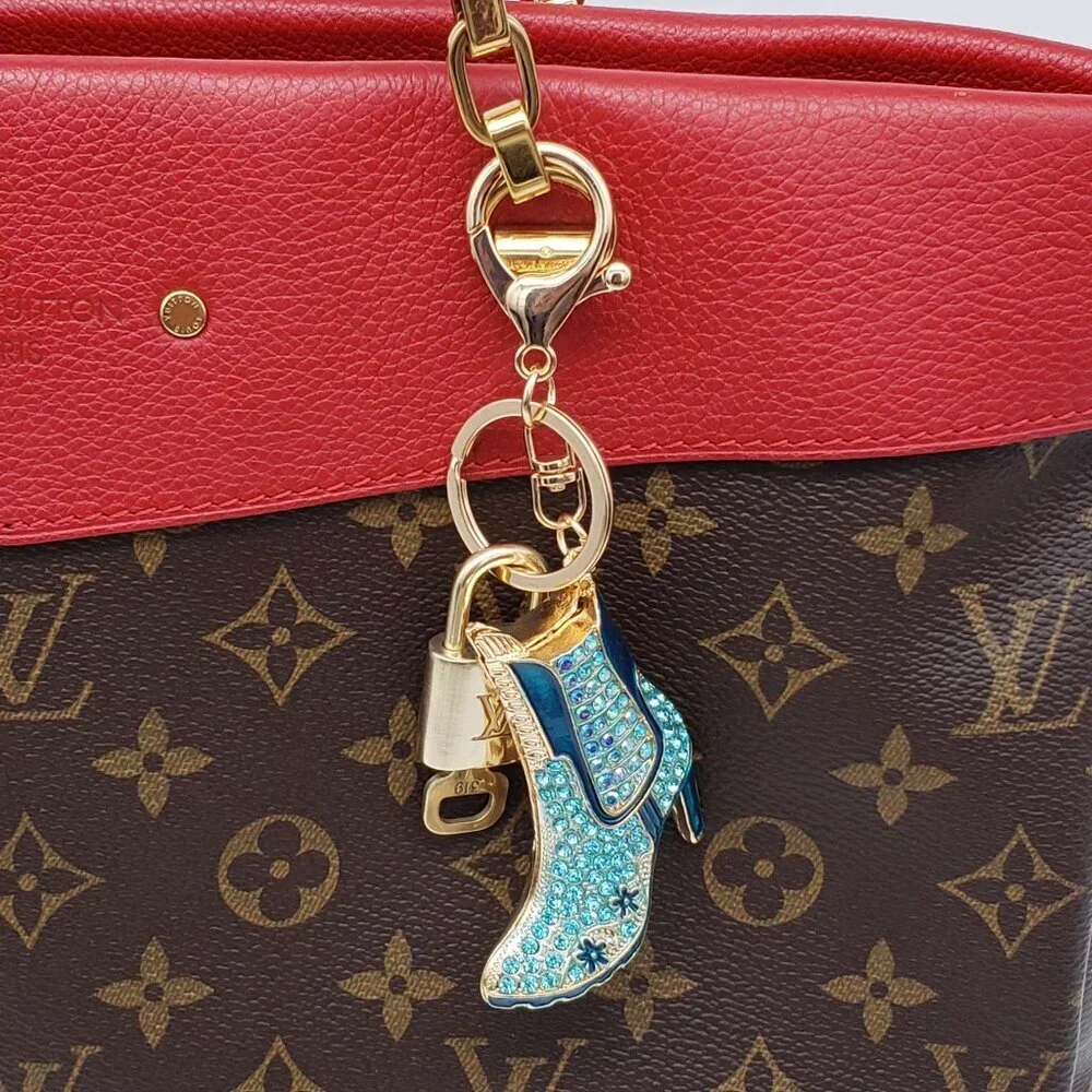 Louis Vuitton add touch