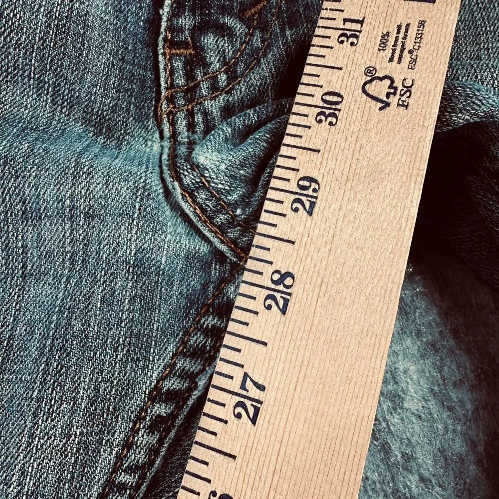 Levis levi men