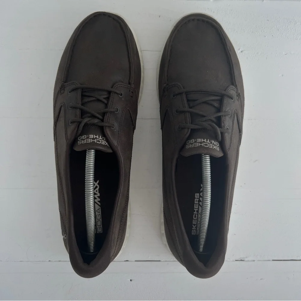 Skechers brown slide
