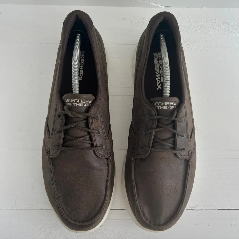 Skechers brown slide