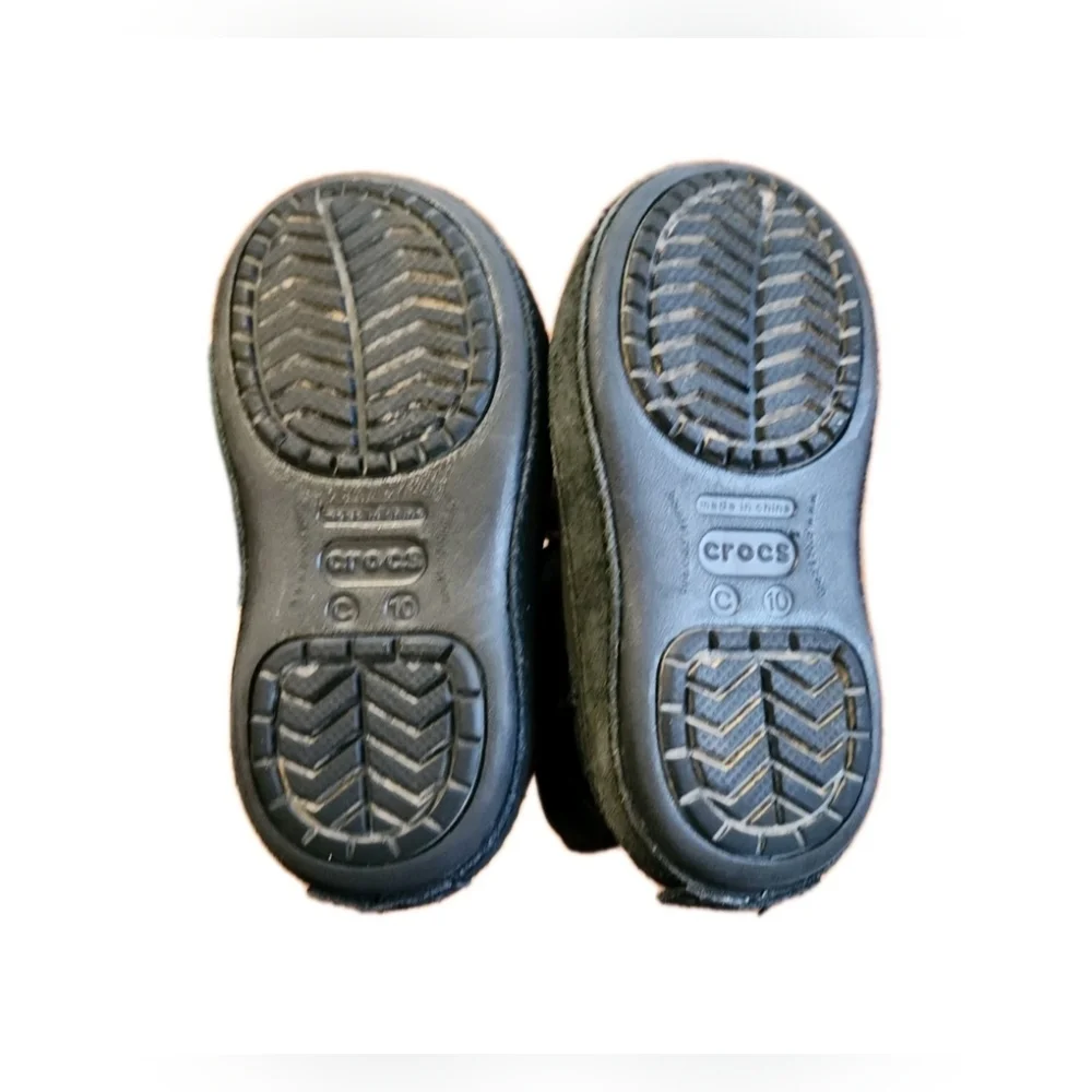 CROCS preowned rubbing