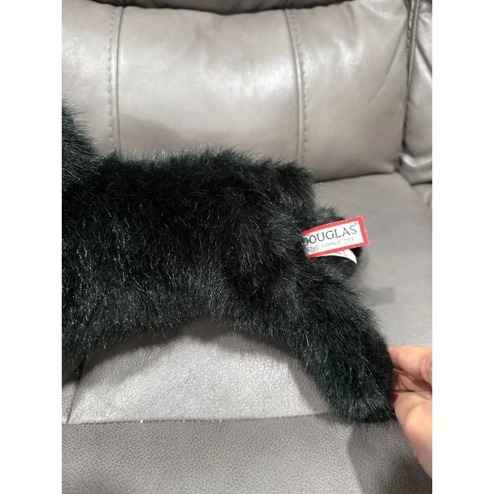 Douglas cuddly black