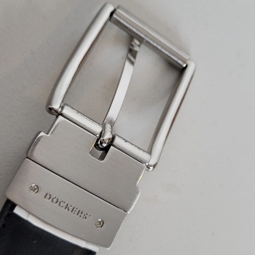 Dockers essential accessory