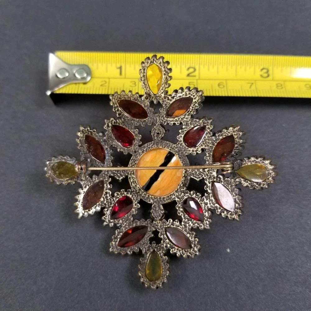 Unbranded ornate starburst