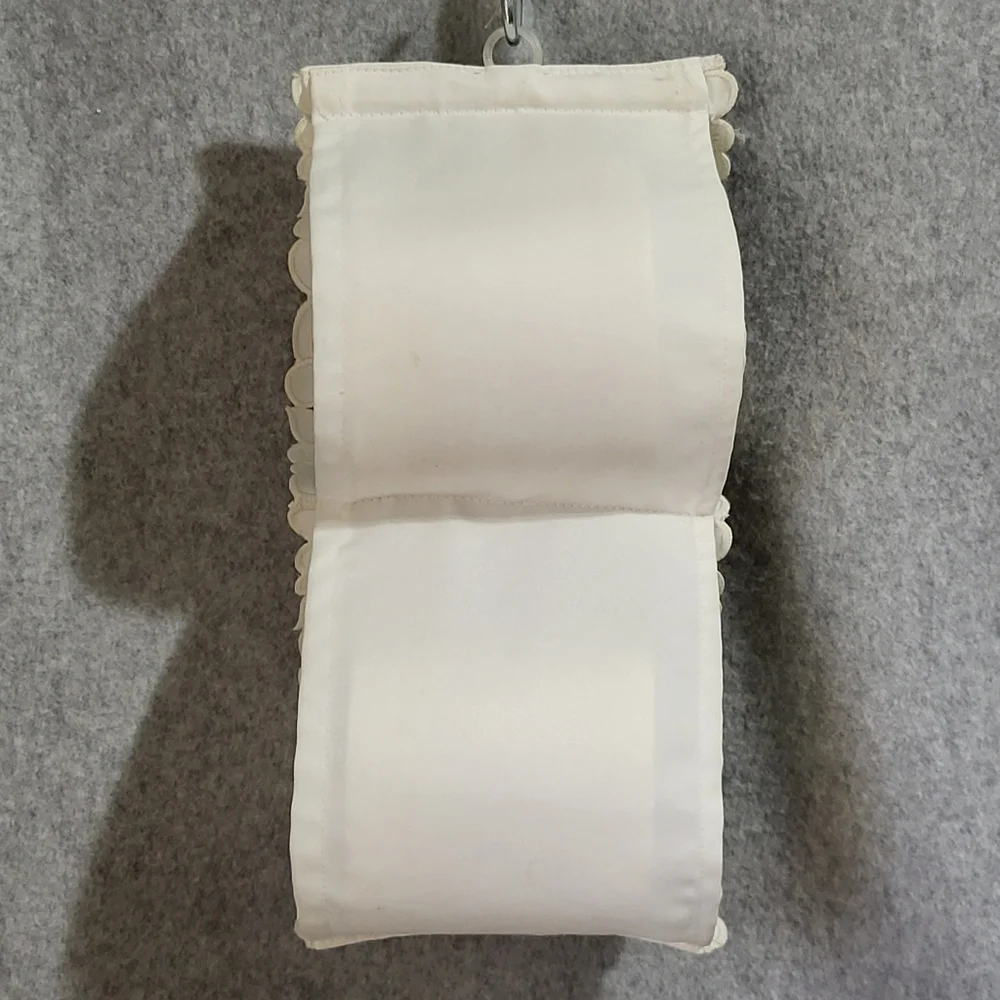 Unbranded please see